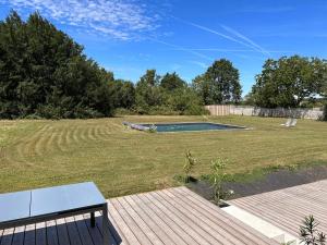 Maisons de vacances Domaine a proximite de Chinon avec piscine, billard, petanque, jeux pour enfants : photos des chambres