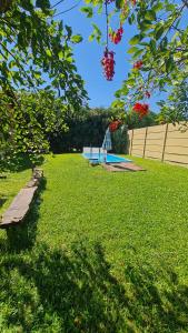 Habitación pequeña independiente con baño