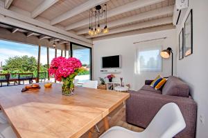 Vollständig Freistehende Designervilla Mit Infinity Pool
