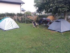 PITCHES Roseart, EMPTY LOTS with outdoor kitchen