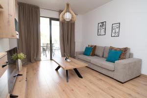 Elegant apartment in Agia Paraskevi-B2