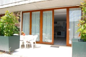 Ein Zimmer Wohnung Italien Mit Terrasse