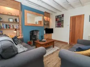 Lychgate View Cottage - Withernwick