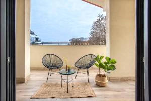 Urban Oasis with Terrace & free Parking, int11