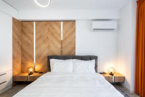 Classy Sassy - Elegant Escape in Timpuri Noi