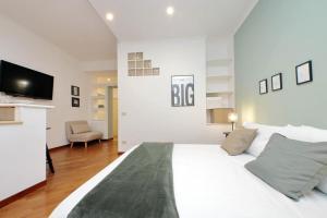 La Dolce Vita - Vatican Studio with Large Terrace