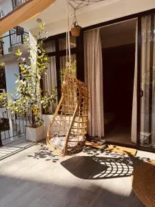 Unit One by Hideout Lounge - كاندي