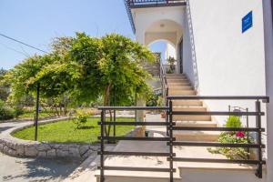 Appartement Mit Großem Balkon