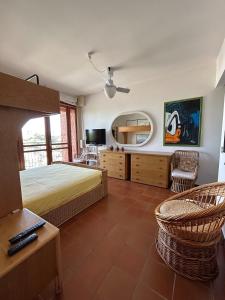 Ampio appartamento in centro con vista - parcheggio gratuito e Wi-fi