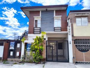 SNOW Apartment - Near Clark International Airport and Dinosaurs Island