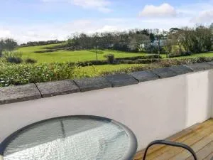 Relaxing 1Br Escape - Near Beaches & Nature Walks - Brynteg