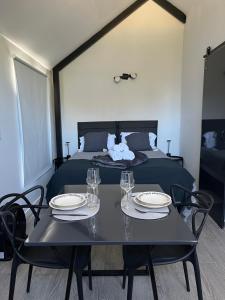 Cabañas De La Ribera