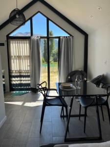 Cabañas De La Ribera