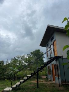 Apartamento Nuevo amueblado La Paz #1 Quepos