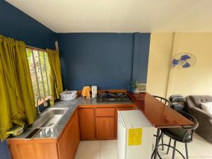 Apartamento Nuevo amueblado La Paz #1 Quepos