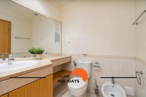 #284 Vista das Ondas by Home Holidays