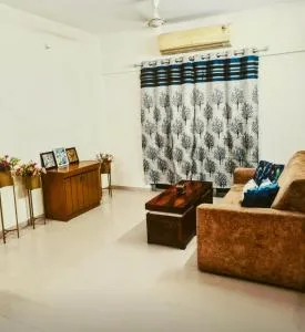 Cloud 9 - Scenic 3BHK with Garden, River & Hills - Valap