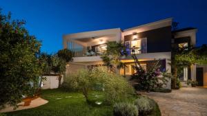 Villa Stullich with swimming pool and sauna