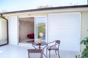 Garten Bungalow - 3hvězdičkové hotely ve městě Ražanj