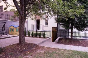 Prague Atmosphere - Modern Flat with Balcony