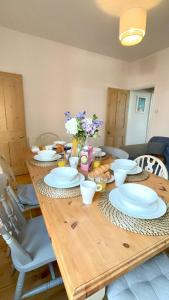 Seascape Luxury Cottage Southwold - Free Parking