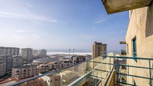 Seaside 3BR Flat in Póvoa by LovelyStay