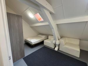 Charming 3P en attique Genève Veyrier Salève