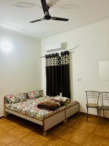 Milan Hotel & Restaurant - Sīkar