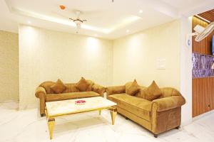 Hotel Mayfair Just a Minute Away From New Delhi Railway Station and Connaught place