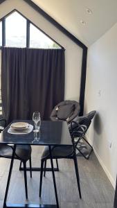 Cabañas De La Ribera