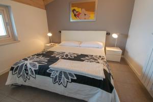 Terrazza a Lago - Condo modern two-storey flat with pool and terrace