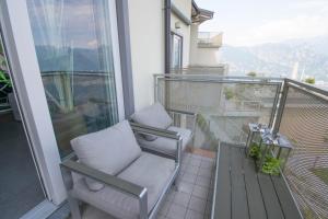 Terrazza a Lago - Condo modern two-storey flat with pool and terrace