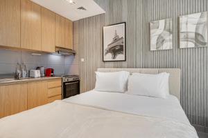 Private Tropical Poolside Studio by Blue Cloud Holidays