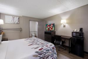 Red Roof Inn Atlanta Airport NE Conley