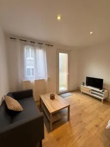 Studio moderne et chaleureux - Busselet