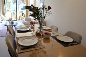 Appartements Appt T2, terrasse, Piscine, acces plage : photos des chambres