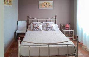 Maisons de vacances Nice Home In St Ambroix With Wifi : photos des chambres