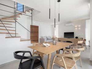 PhantΩm Villas Villa Kateena