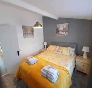 SeaView-PetsOK-Patio-1BR