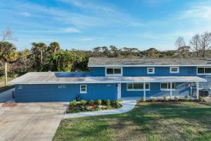 Riverside Luau Tiki Hut Fire Pit & Outdoor Fun