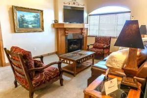 Villa 2 Bed 2 Bath Full Kitchen New - 米德韦