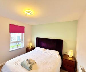 3 bed house with parking near airport