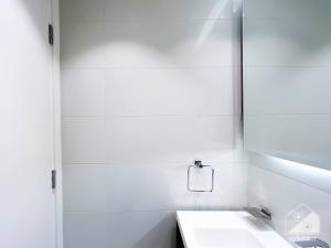 Luxury Stay at DAMAC Majestine With Balcony & Views