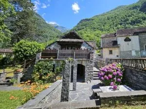 Rustico La Rocca by Fewotessin - Someo