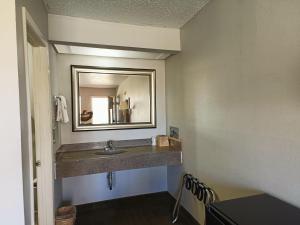 Executive Inn by OYO Kilgore North