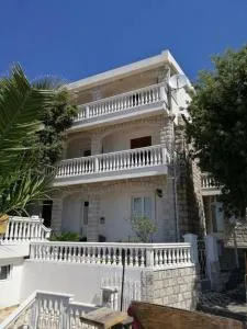 Apartmani Lukšić - Železnička Stanica Sutomore