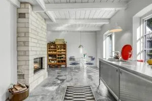 Charming Whitewashed House Near Lund Havn - Lund