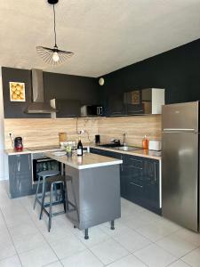 LE JULA - APPARTEMENT T2 PROCHE CENTRE VILLE - Parking privé