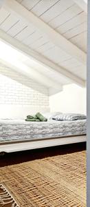 Maisons de vacances La 34 Tiny House with sunny terrace : photos des chambres