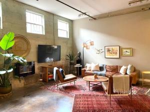 Modern City Loft Downtown Lynchburg VA LYH HUGE
